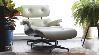 Poltrona e Puff Charles Eames - Tecido Sintético